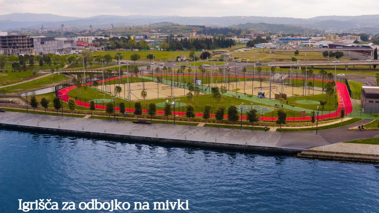 Apartma Žusterna za bazenom Koper Exteriér fotografie